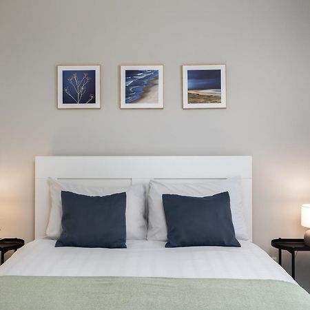 Modern 2Br Cosy Apartment With Large Terrace - Close To Manoel Island & Tigne Shopping Mall Sliema Exterior foto